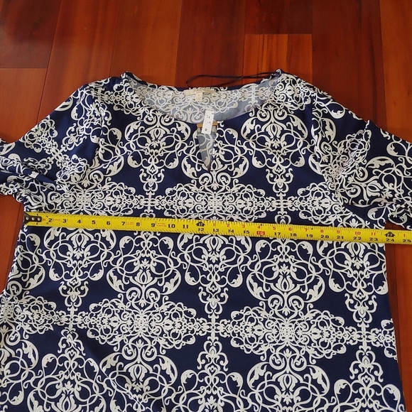 Haani Floral Print Stretchy Split V-Neck 3/4 Sleeve Dress Navy White Size 3X - Picture 8 of 12
